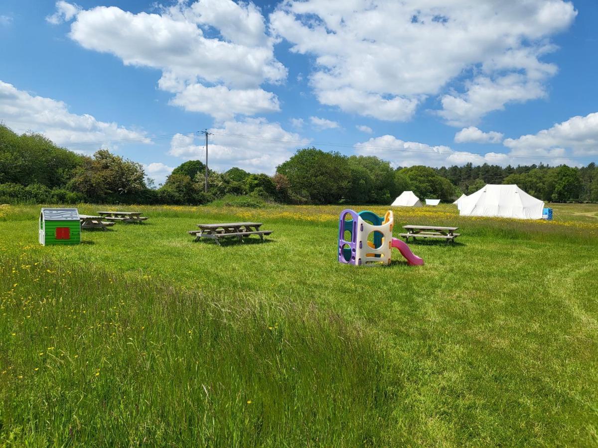 Dorset Glamping Fields Hotel Corfe Mullen Exterior foto